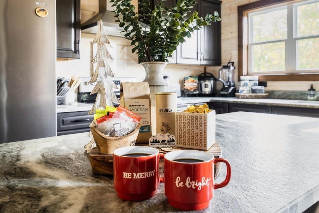 Nordic Mountain Modern Lodge - Family Friendly Luxury Cabin In Walden'S Ridge Сивиървил Екстериор снимка