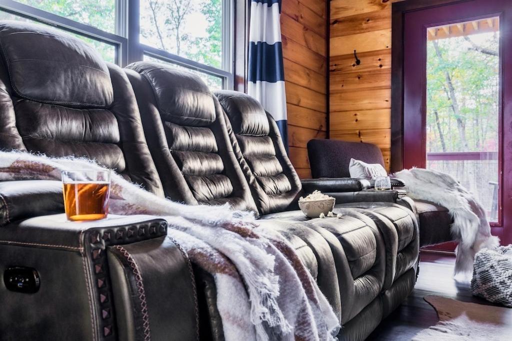 Nordic Mountain Modern Lodge - Family Friendly Luxury Cabin In Walden'S Ridge Сивиървил Екстериор снимка
