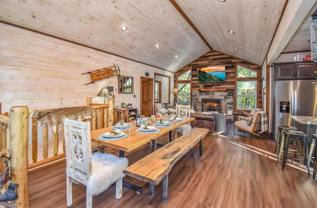 Nordic Mountain Modern Lodge - Family Friendly Luxury Cabin In Walden'S Ridge Сивиървил Екстериор снимка