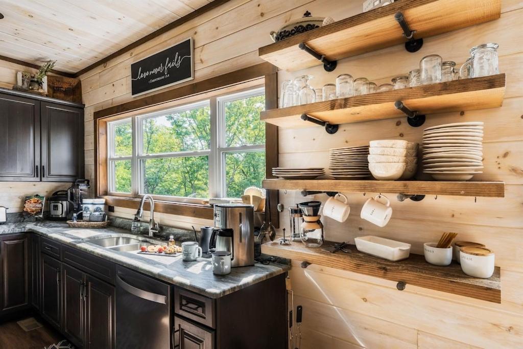 Nordic Mountain Modern Lodge - Family Friendly Luxury Cabin In Walden'S Ridge Сивиървил Екстериор снимка