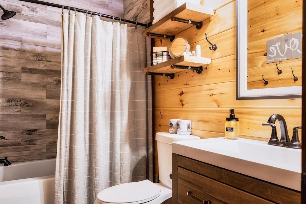 Nordic Mountain Modern Lodge - Family Friendly Luxury Cabin In Walden'S Ridge Сивиървил Екстериор снимка